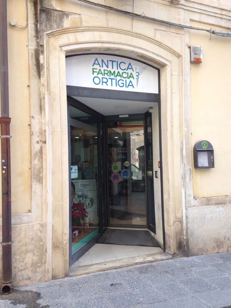 2017 Antica Farmacia Ortigia - Linea 11 Siracusa - Comunicazione, eventi
